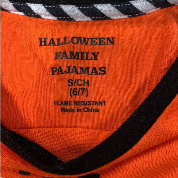 Girls Halloween Skeletons Pajama Set - Picture 8 of 11